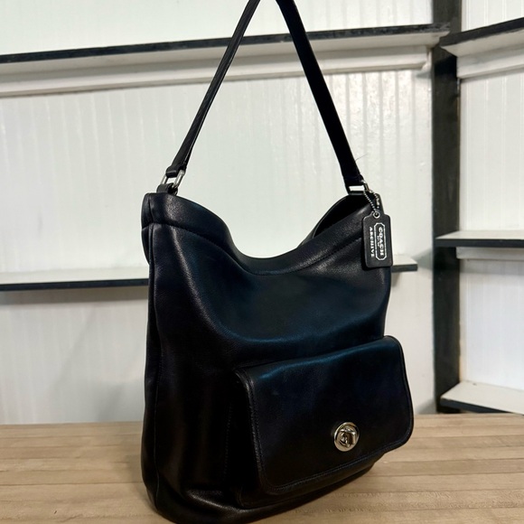 Coach Vintage Black Leather Legacy Bucket Tote Hobo Shoulder Bag with Turn-lock - Picture 2 of 8
